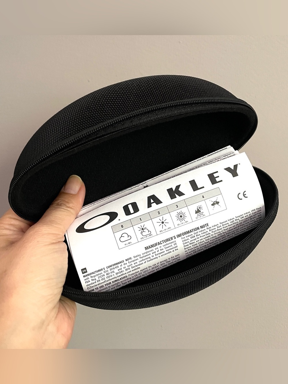 Oakley Black Zip Around Sunglasses Case w/ Pamphlet